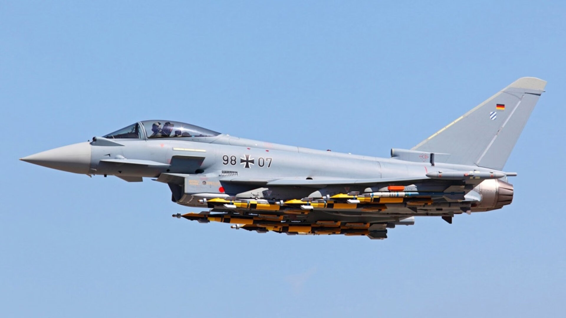 LPL赛区首次开展跨国对抗练习赛，跨国对战游戏