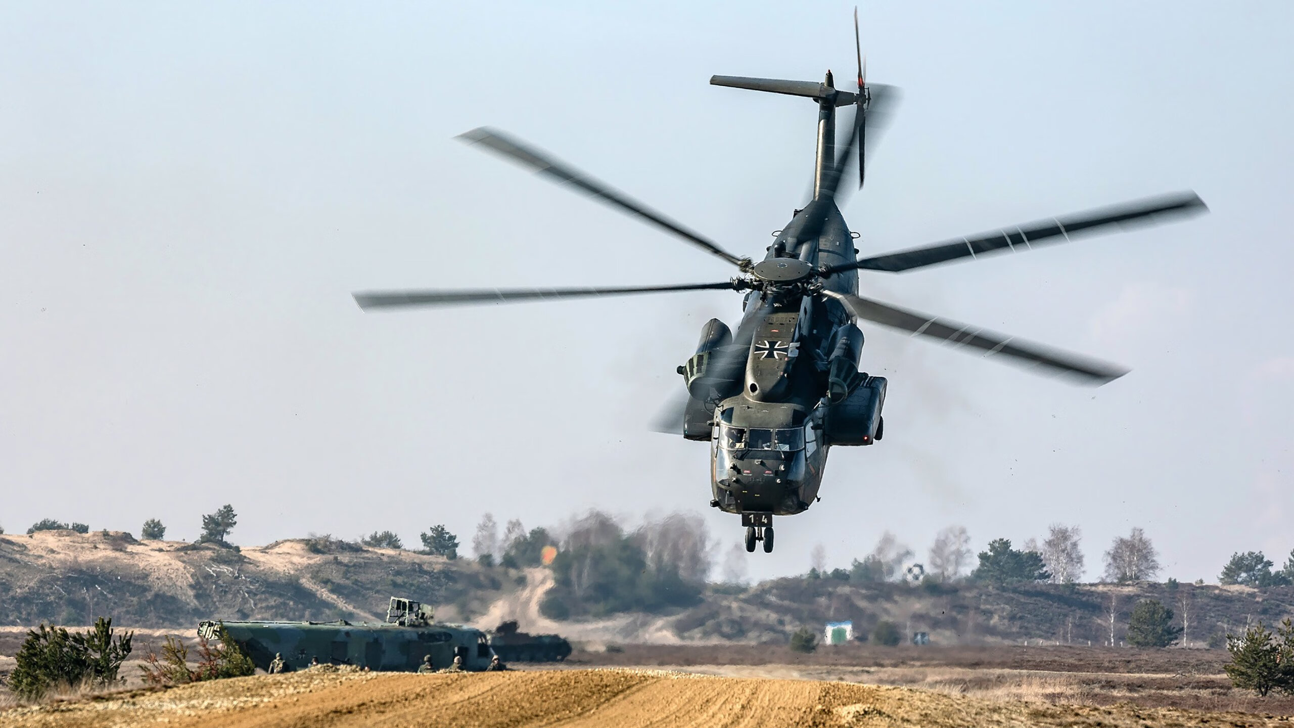 恩多比·恩乔:每场比赛都展现出世界级的踢球能力,帮助南非队稳固优势